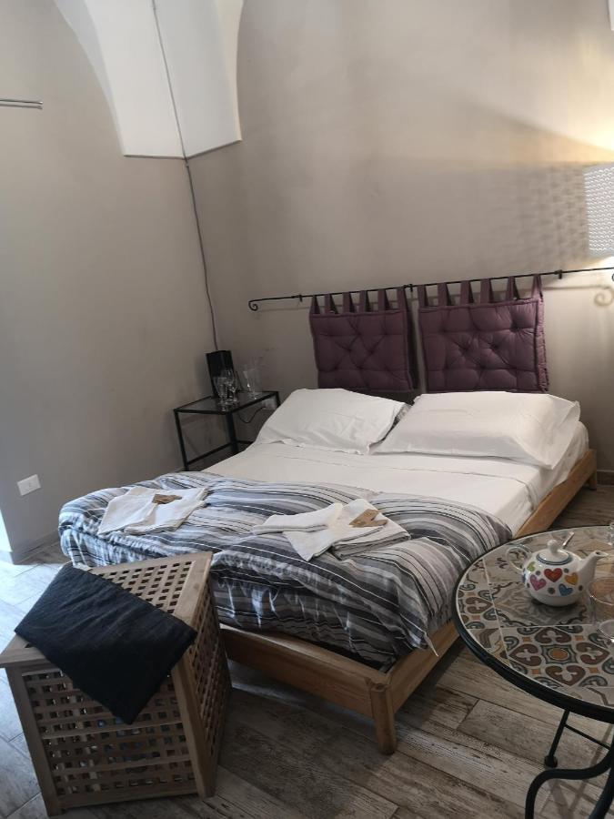 Dimora "I Santi Patroni" Aparthotel Lecce Exterior foto