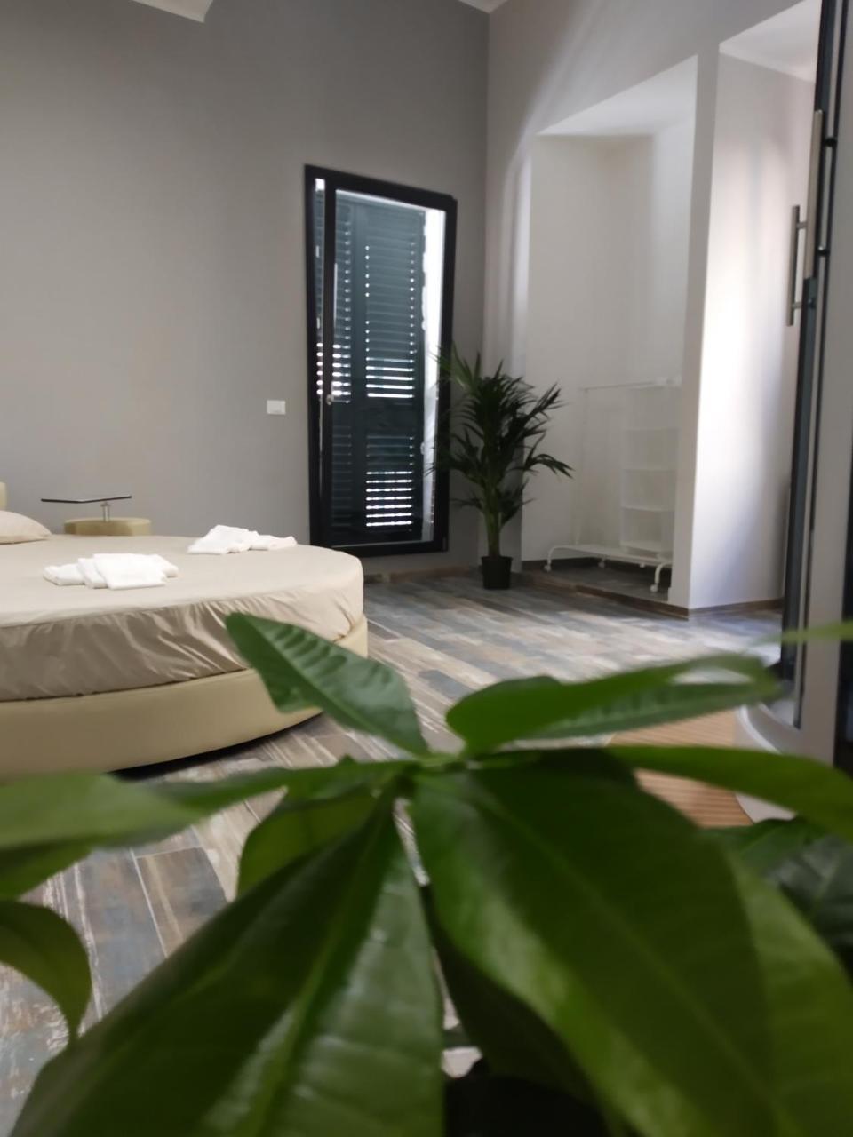 Dimora "I Santi Patroni" Aparthotel Lecce Exterior foto