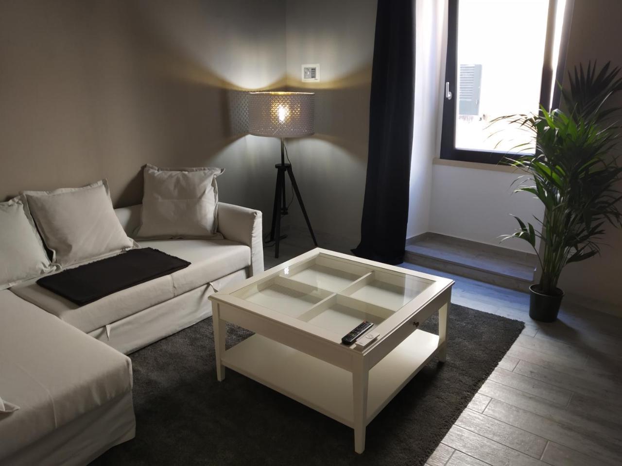 Dimora "I Santi Patroni" Aparthotel Lecce Exterior foto
