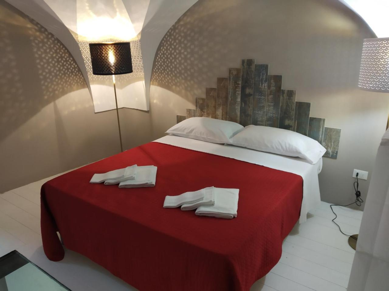 Dimora "I Santi Patroni" Aparthotel Lecce Exterior foto