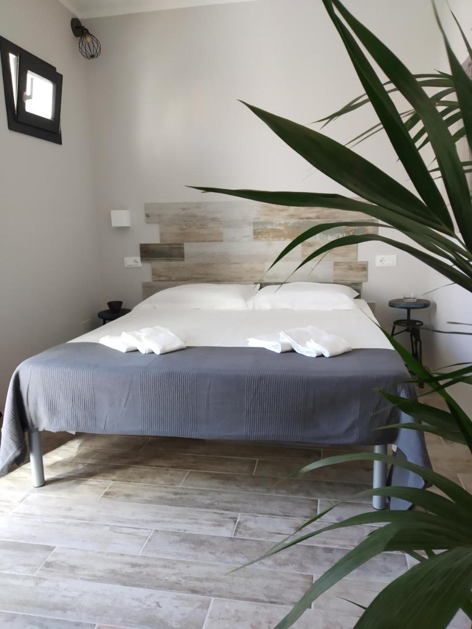 Dimora "I Santi Patroni" Aparthotel Lecce Exterior foto