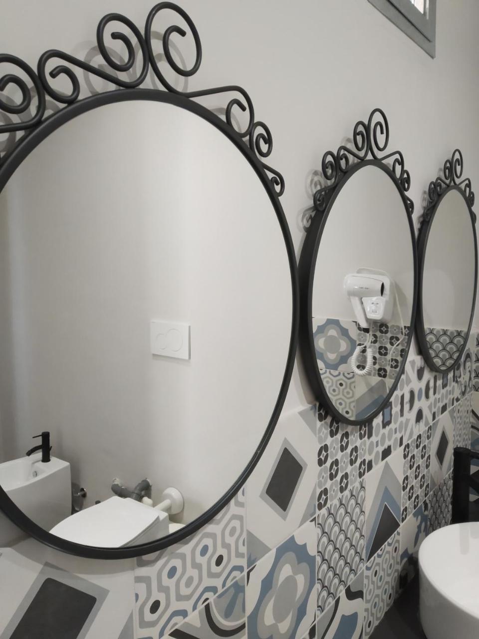Dimora "I Santi Patroni" Aparthotel Lecce Exterior foto