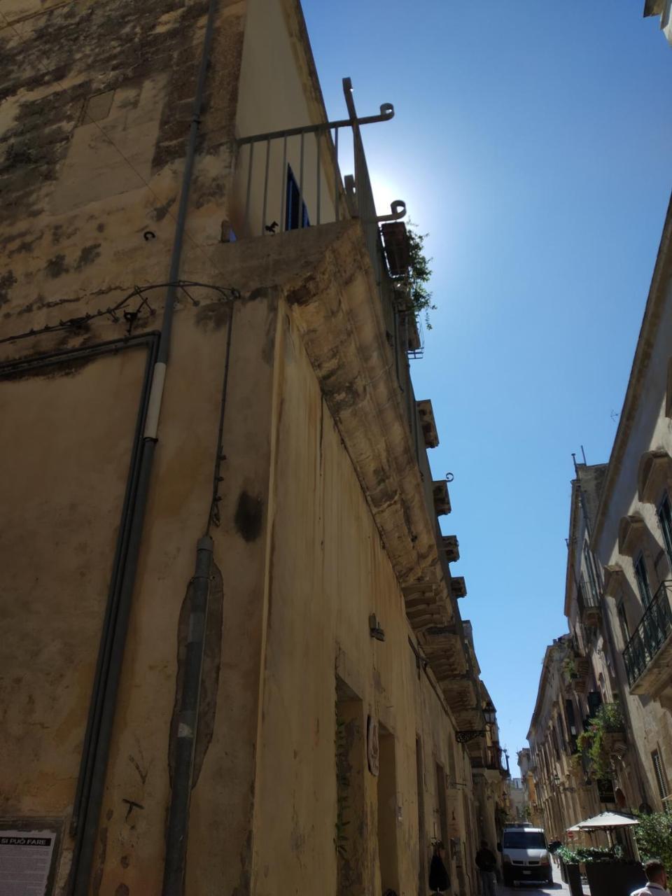 Dimora "I Santi Patroni" Aparthotel Lecce Exterior foto